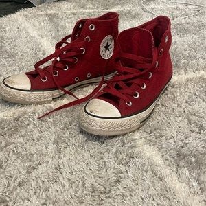 Womens red converse size 7(US)